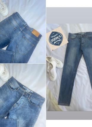Классические синие джинсы без потертостей и дыр1 фото