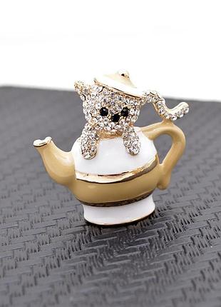 Брошка ведмідь зі стразами в чайнику