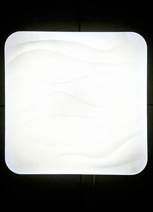 Светодиодная люстра с регулировкой яркости света и пультом д.у.