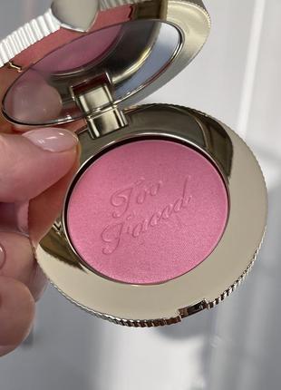 Рум'яна too faced golden hour