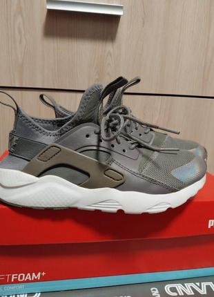 Оригінальні кросівки  nike huarache