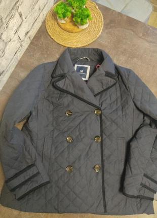 Шикарна куртка - ветровка crew clothing company