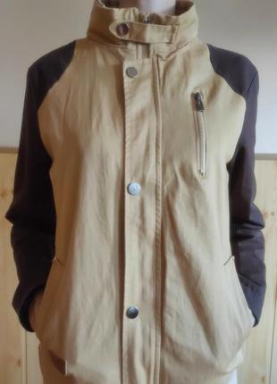Стильная, молодежная куртка, двухцветная ветровка с капюшоном на молнии и кнопках, капюшонка6 фото