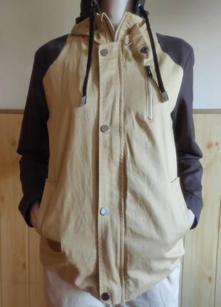 Стильная, молодежная куртка, двухцветная ветровка с капюшоном на молнии и кнопках, капюшонка5 фото