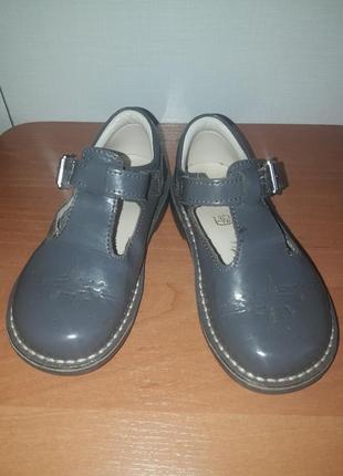 Босоножки.сандали с закрытым носком