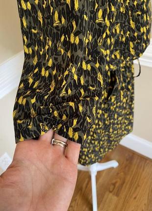 Платье mango basics чёрно-жёлтое с принтом5 фото