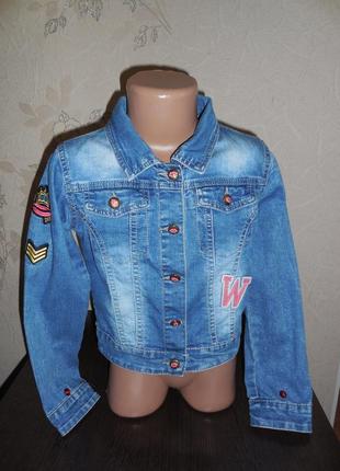 Джинс пиджак с нашивочками * jeans* 6 лет (110-116 см)