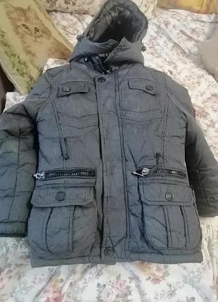 Продам курточку для дитини на 6,7,8 років