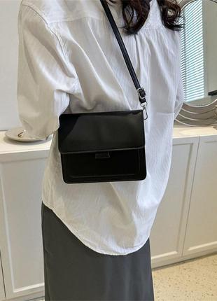 Женская классическая сумочка через плечо кросс-боди на широком ремешке 10165 черная5 фото