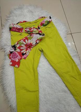 Джинсы skinny желтые