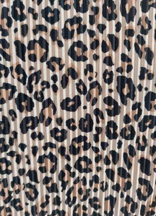 Короткое платье в леопардовый принт stradivarius7 фото