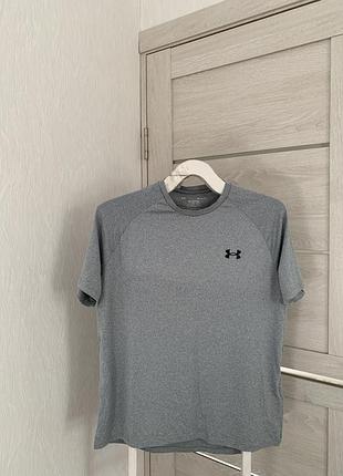 Чоловіча спортивна футболка under armour