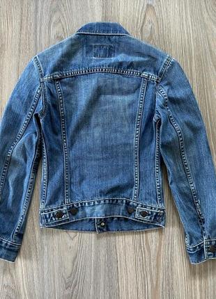 Женская винтажная джинсовая куртка levis3 фото