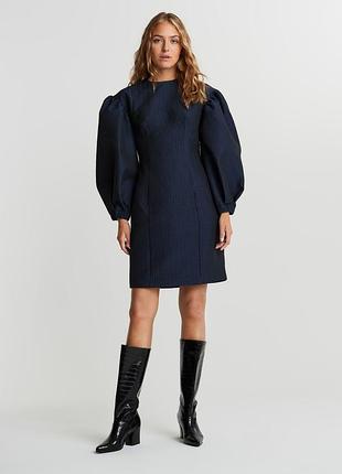 Синее платье с пышными рукавами gina tricot, размер xl