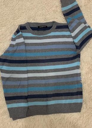 Два светри на 8-9 років