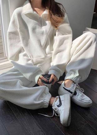 Костюм