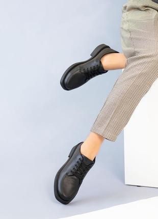 Женские черные кожаные туфли со шнурком4 фото