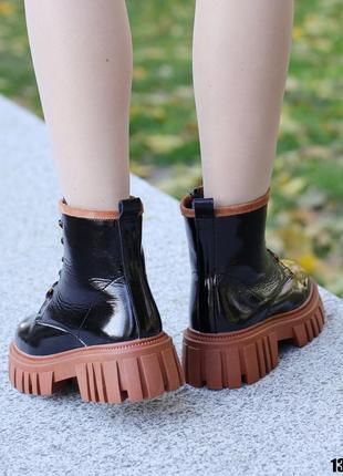 Женские зимние ботинки с коричневой подошвой 40 р-р4 фото
