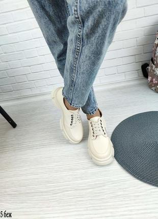 Женские кожаные туфли светло-бежевого цвета5 фото