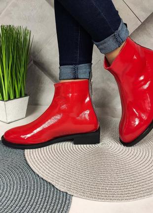 Кожаные красные лаковые ботинки на удобном небольшом каблучке 36 р-р9 фото