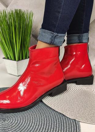 Кожаные красные лаковые ботинки на удобном небольшом каблучке 36 р-р7 фото