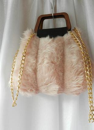 ⛔мини сумочка из эко меха на цепочки с деревянными ручками