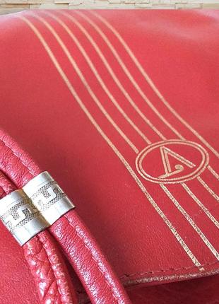 Вінтажна сумка шкіряна червона на довгих тонких ручках через плече7 фото
