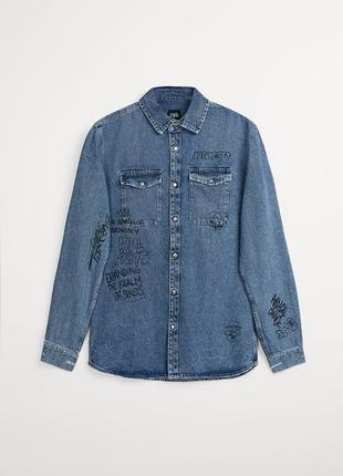 Джинсова сорочка з малюнками розписана джинсова рубашка zara рубашка из денима джинсовая рубашка с граффити разрисованная рубашка