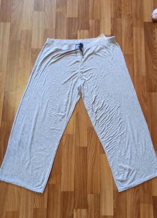 Трикотажные пижамные брюки очень нежная ткань и мягенькая 12 размер