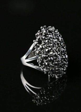 Кольцо перстень с камнями черными размер (7) 17,3 см