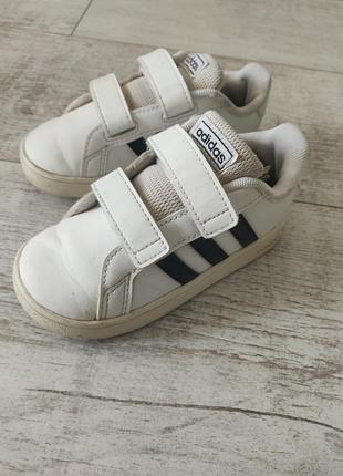 Кроссовки adidas оригинал