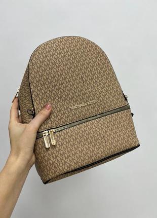 Рюкзачок в стиле michael kors patterned beige7 фото