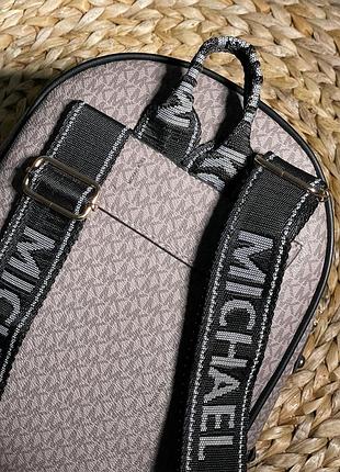 Рюкзачок в стиле michael kors patterned beige5 фото