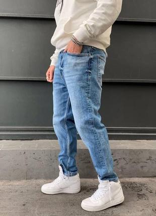 Чоловічі джинси mom синього кольору4 фото