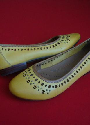 Балетки clarks yellow натур шкіра 36-37 розмір