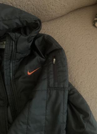 Продам куртку nike1 фото