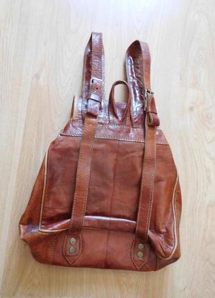 Женский кожаный рюкзак.