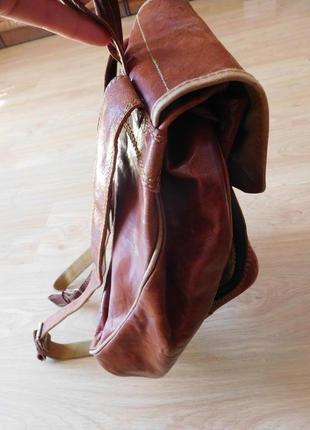 Женский кожаный рюкзак.