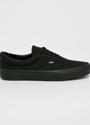 Vans pure black