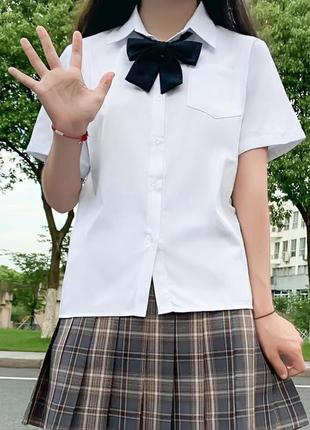 Жіноча сорочка біла короткий рукав 7302 карман класична рубашка в школу форма білосніжна мінімалізм2 фото