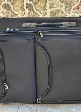 Большой чёрный чемодана voyager 257 с большим  увеличением размера6 фото