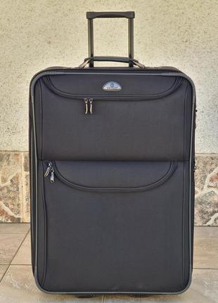 Большой чёрный чемодана voyager 257 с большим  увеличением размера8 фото