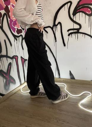 Брюки черные