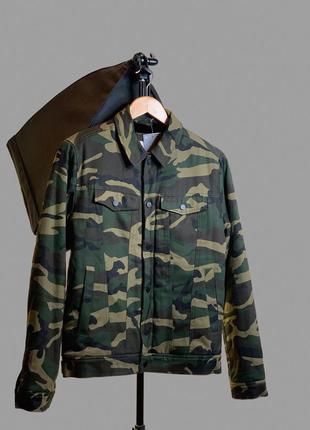 Джинсова курточка утеплена zara camo