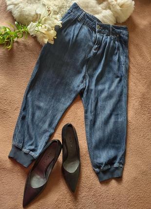 Классные джинсы кари ,бренд motivi