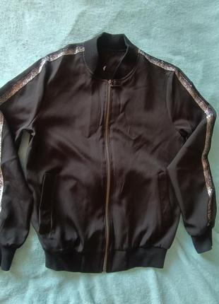 Кофта бомбер