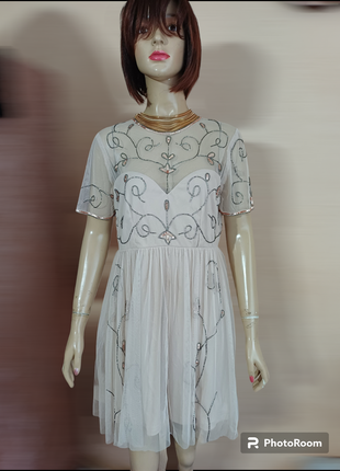 Шикарное платье с вышивкой1 фото