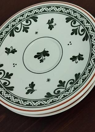 Гарний набір блюдець villeroy&amp;boch серія alt amsterdam. 3 шт. діаметр — 16 см. германія.