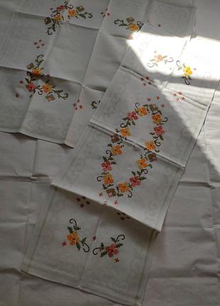 Две салфетки с вышивкой, ручная вышивка