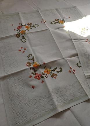 Две салфетки с вышивкой, ручная вышивка